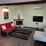 Asterios House Appartement *
