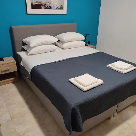 Asterios House *