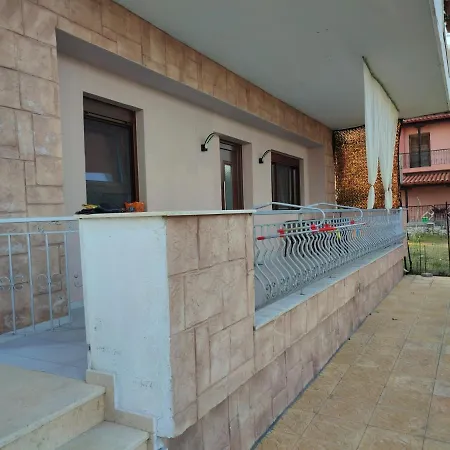 Asterios House *