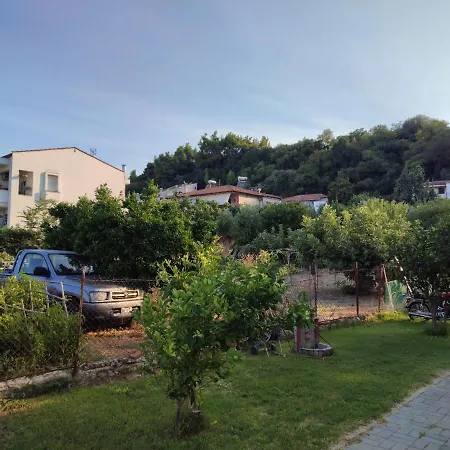 Asterios House Apartman Kriopijí