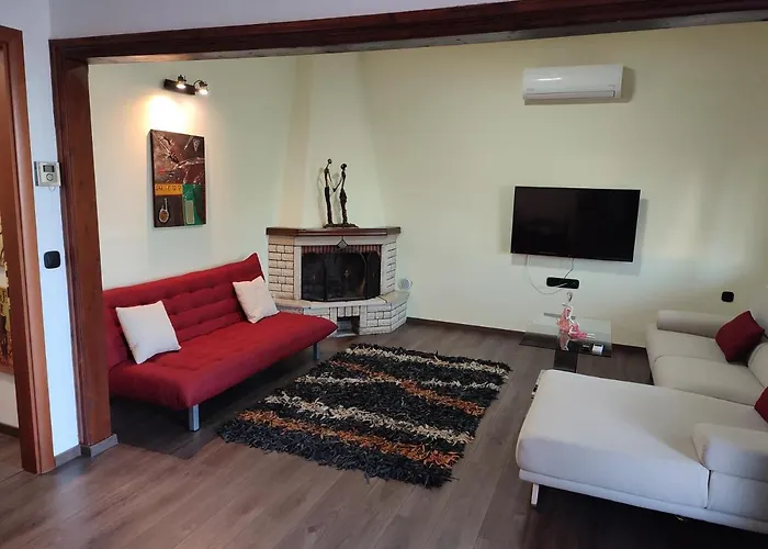 Asterios House Apartman *